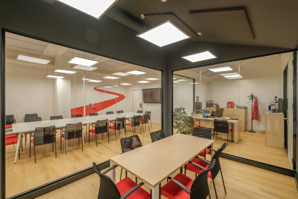 Salesianos Barakaldo administracion recepcion despachos TLS TheLearningSpaces 9